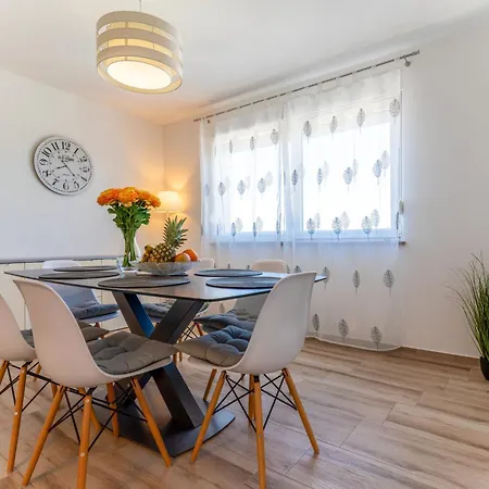 Mare-2 By Interhome * Lopar